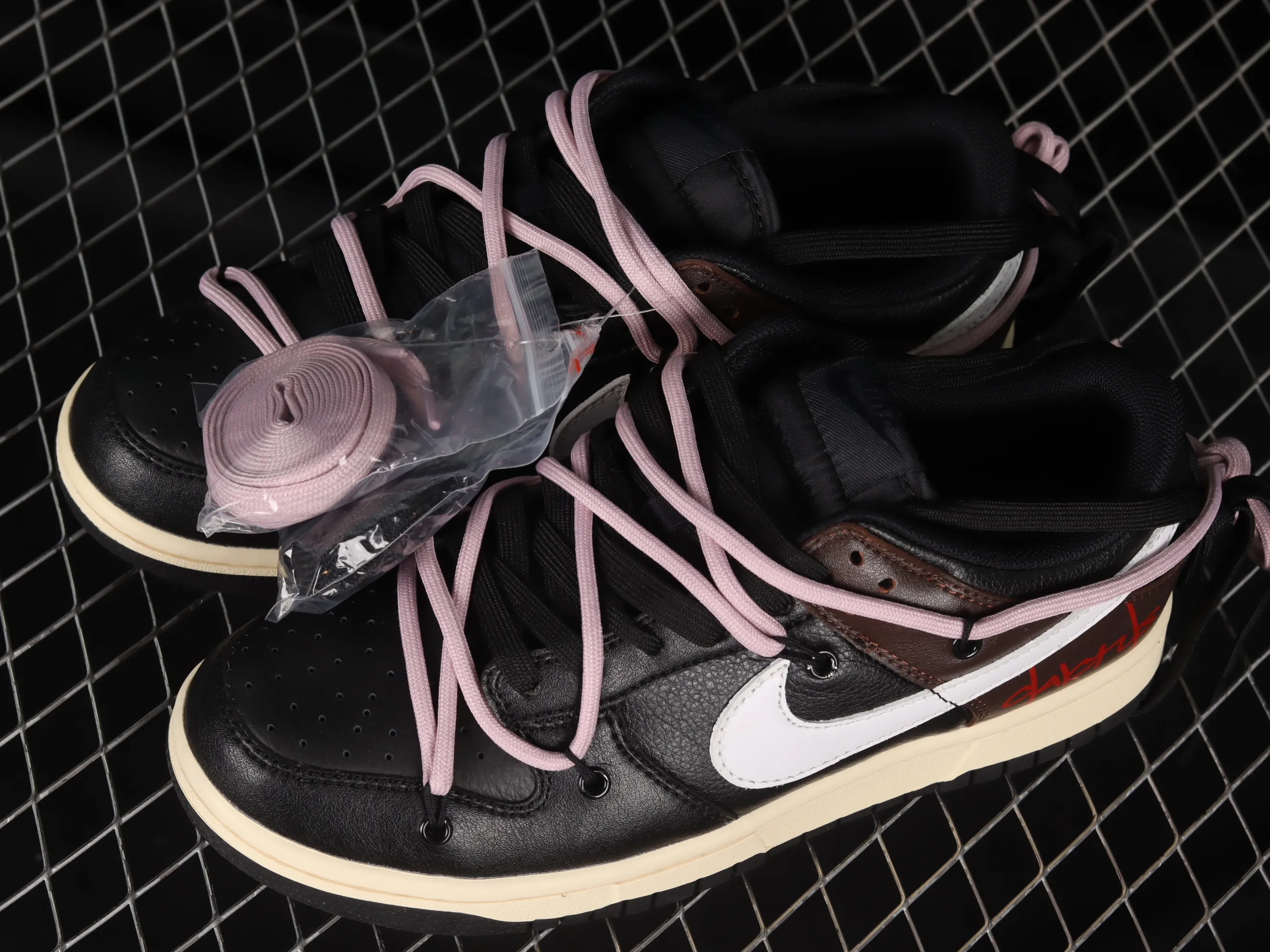 All categories Nk SB Dunk series Nk SB Dunk Low low-top sneakers Nk Dunk Low dip-dyed black customized version of deconstructed strap casual sneakers DJ6188-002